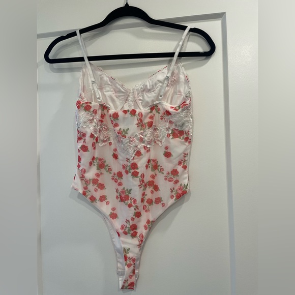 Tiger Mist Roselle Bodysuit - Picture 3 of 7